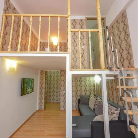 アパート Chic Old Town Escape With Modern Comforts ブカレスト