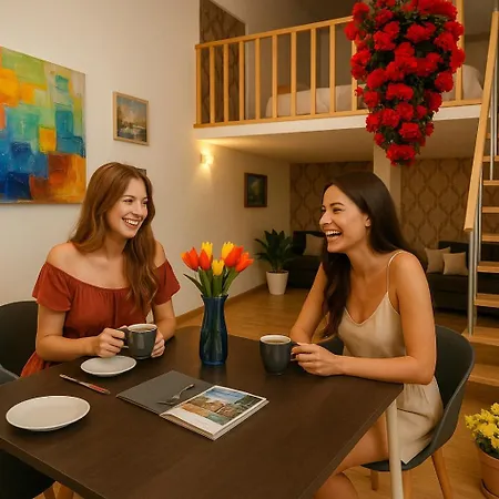 アパート Chic Old Town Escape With Modern Comforts
